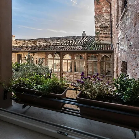 Relais Balcone Di Giulietta Gasthuis 4*