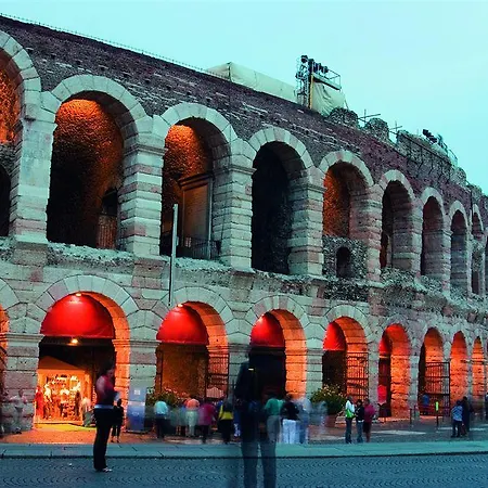 Gasthuis Relais Balcone Di Giulietta 5*