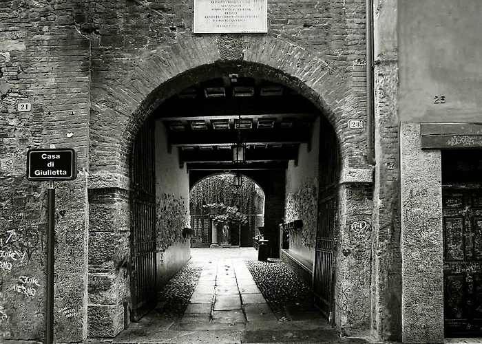 Pensión Relais Balcone Di Giulietta 4*