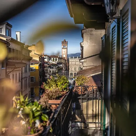 Relais Balcone Di Giulietta 5*