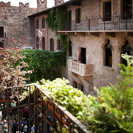 ゲストハウス Relais Balcone Di Giulietta ヴェローナ