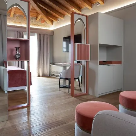 Relais Balcone Di Giulietta ゲストハウス ヴェローナ