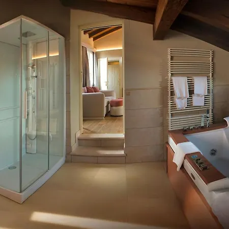 Relais Balcone Di Giulietta ゲストハウス