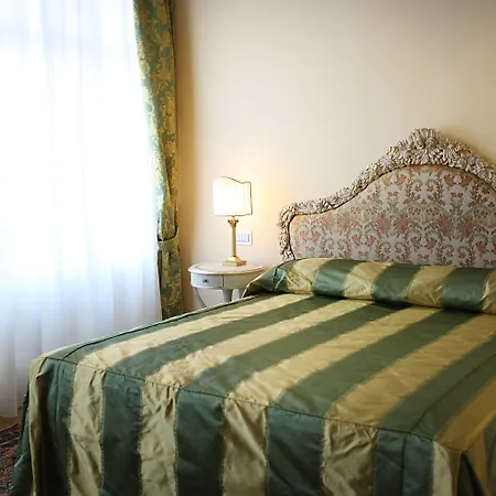 Relais Balcone Di Giulietta Pensión 4*