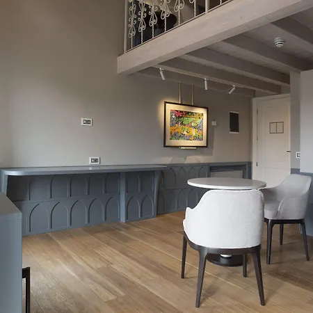 Relais Balcone Di Giulietta 4* فيرونا