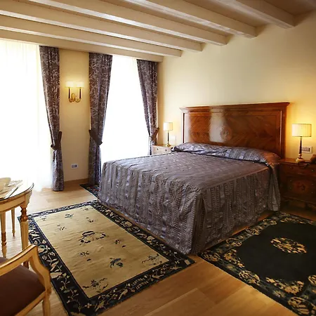 Relais Balcone Di Giulietta 5* ヴェローナ